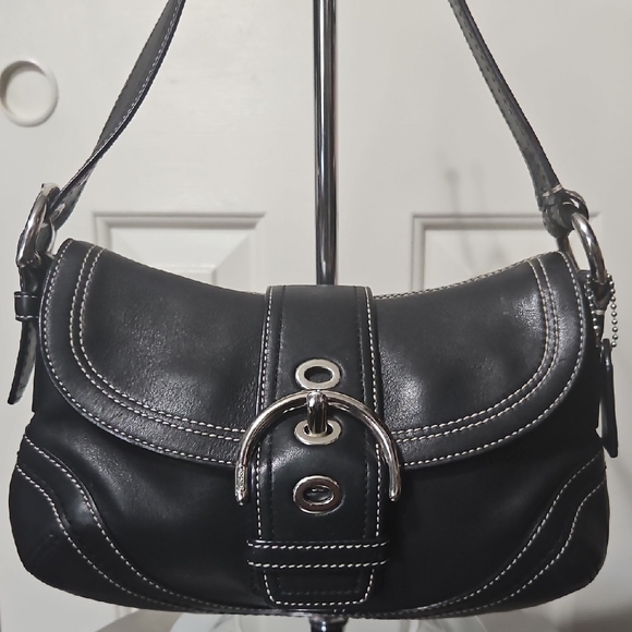 Coach Handbags - Coach EUC Y2K SOHO Black Leather Shoulder Bag